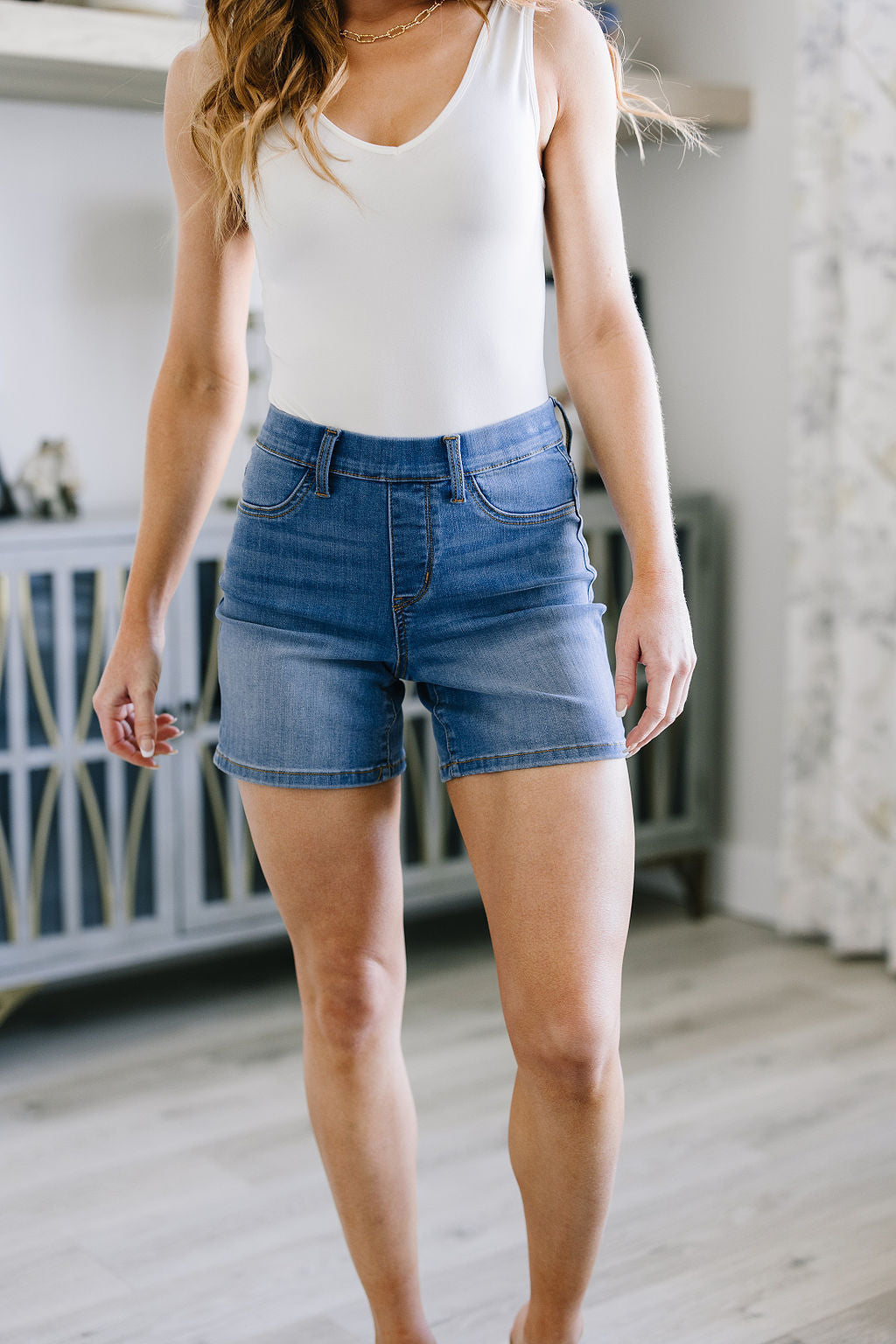 Perry High Rise Pull On Denim Shorts (Small)