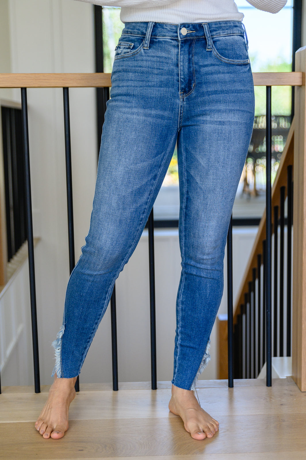 Bethany Frayed Hem Detail Skinny Jeans (22W)
