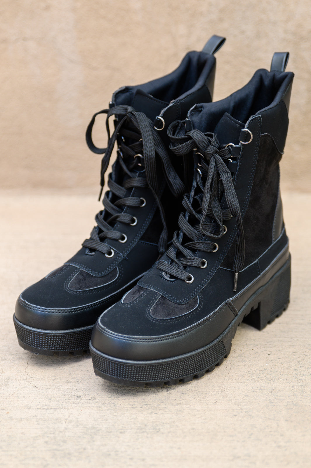 Desert Nights Lace Up Boots In Black (size 6.5)
