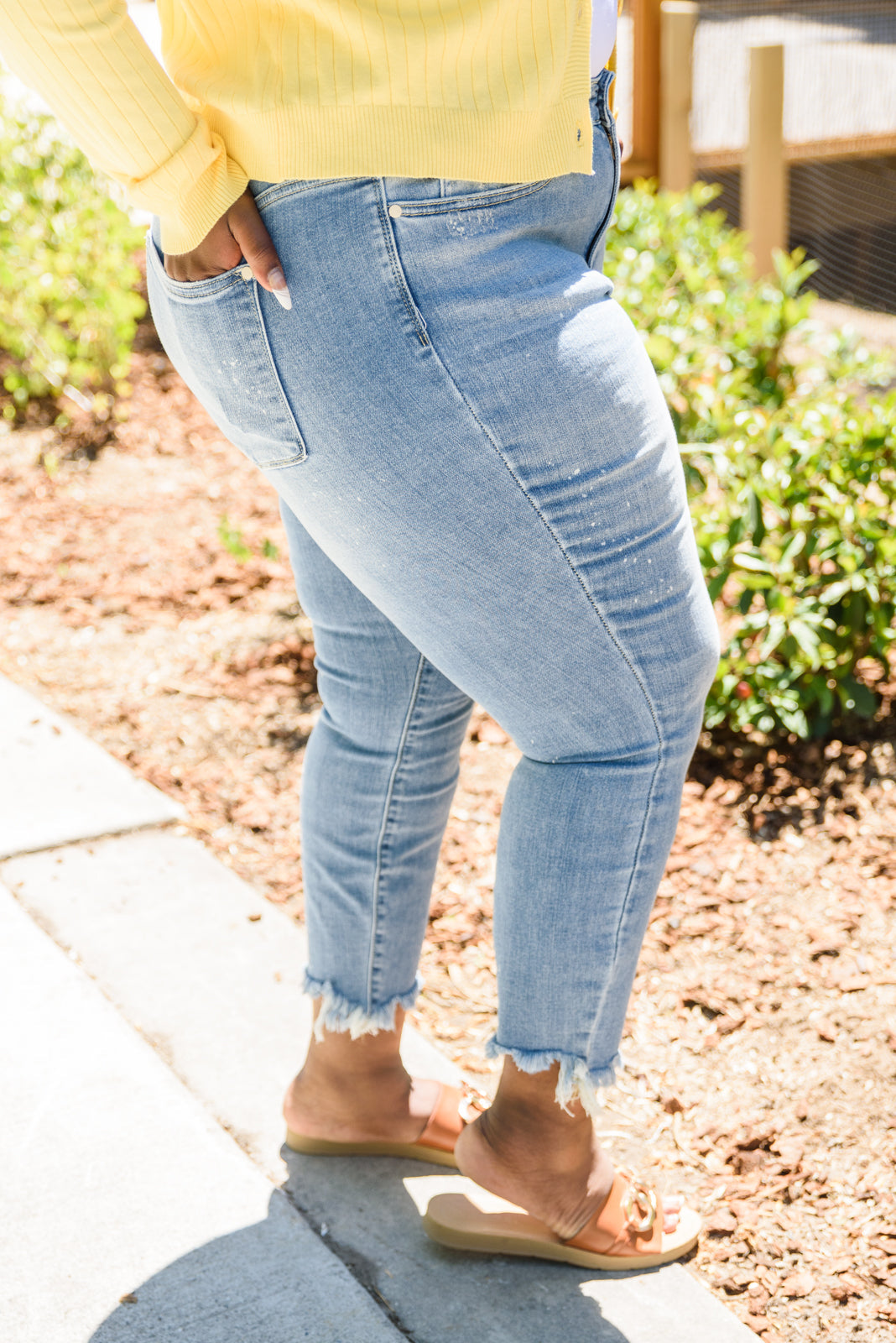 Kandis Mid-Rise Bleach Splash Jeans (1,24)
