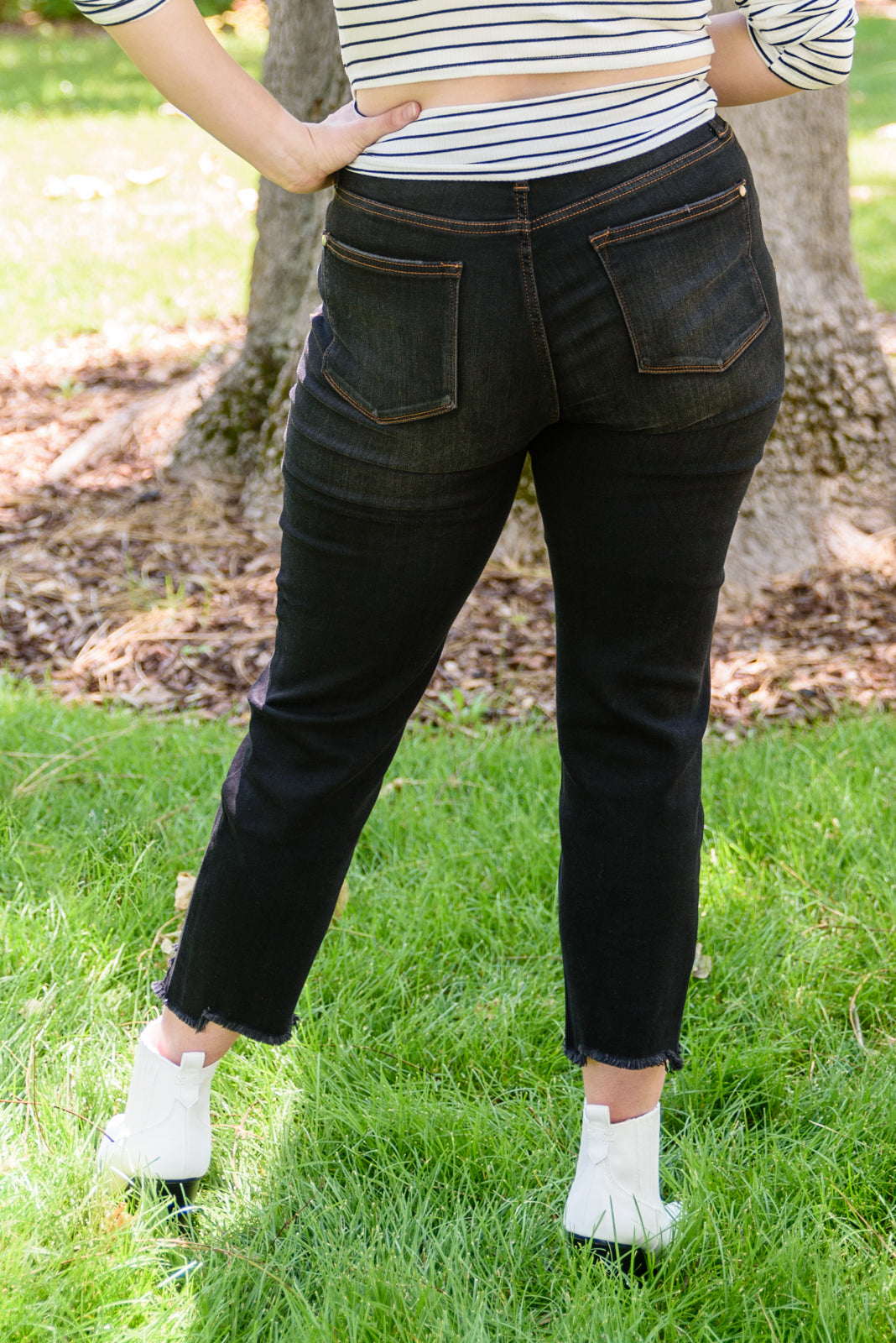 Kelbie Destroyed Hem Crop Jeans (1/25)