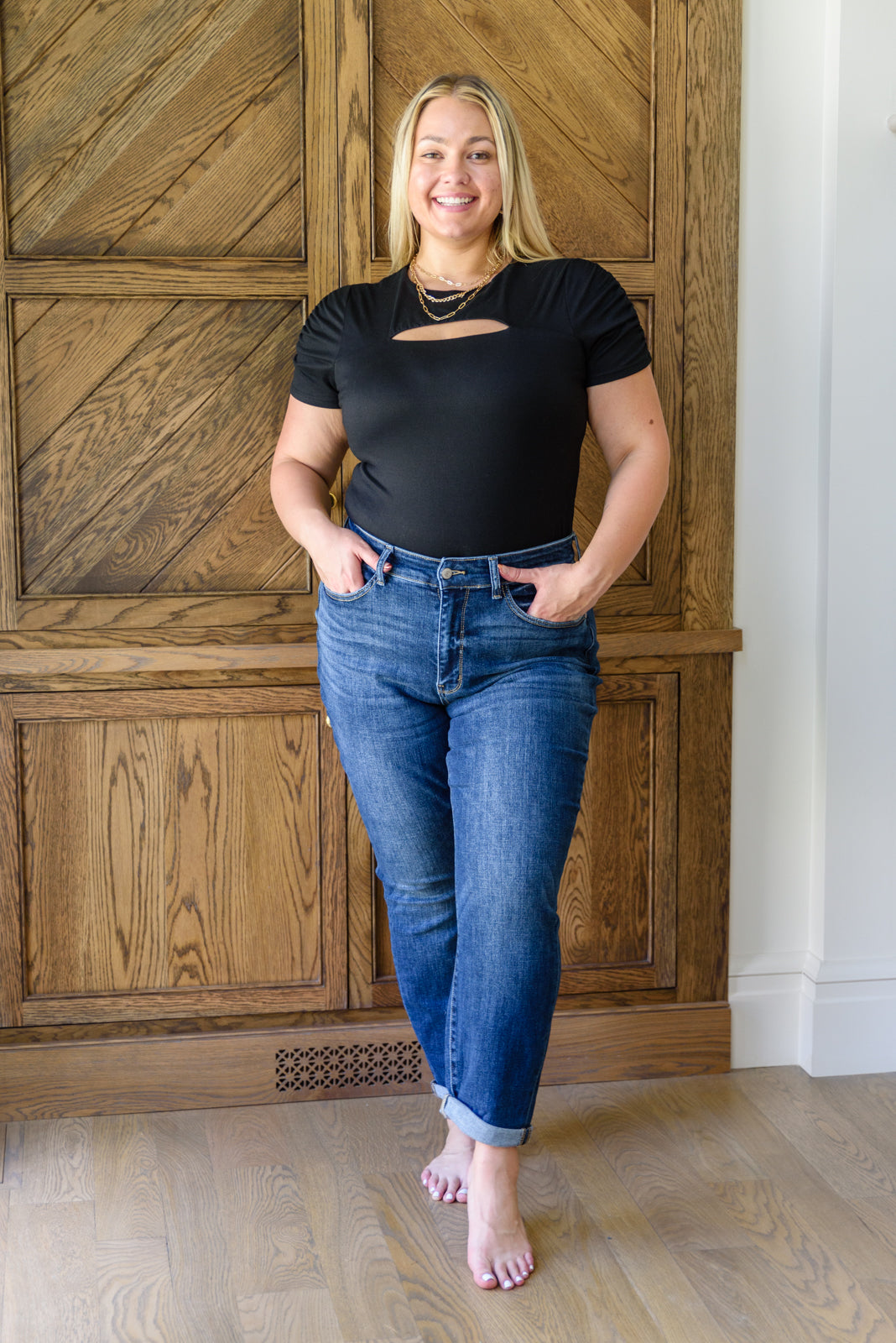 London Midrise Cuffed Boyfriend Jeans (1/25)