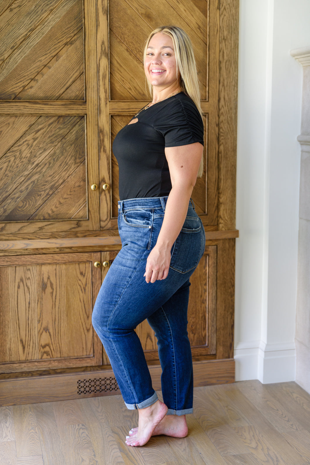London Midrise Cuffed Boyfriend Jeans (1/25)