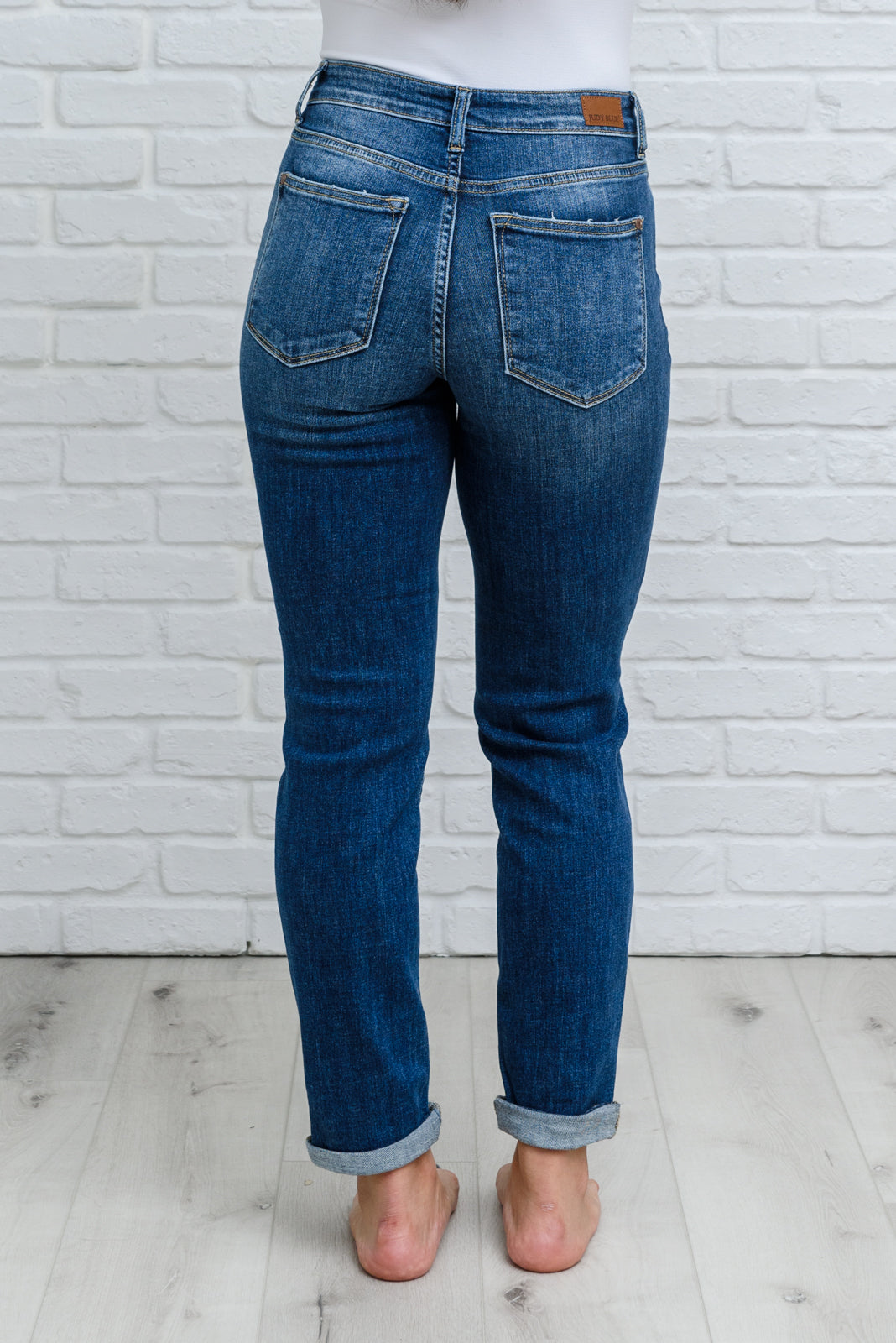 London Midrise Cuffed Boyfriend Jeans (1/25)