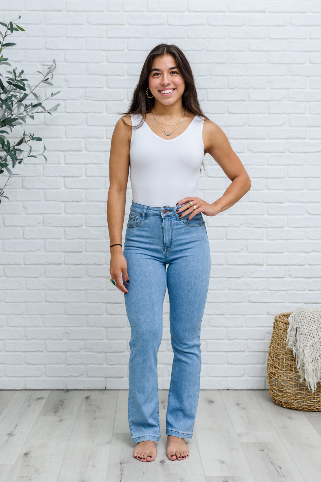 Rylee 90s High Rise Straight Leg Jeans (3/26)