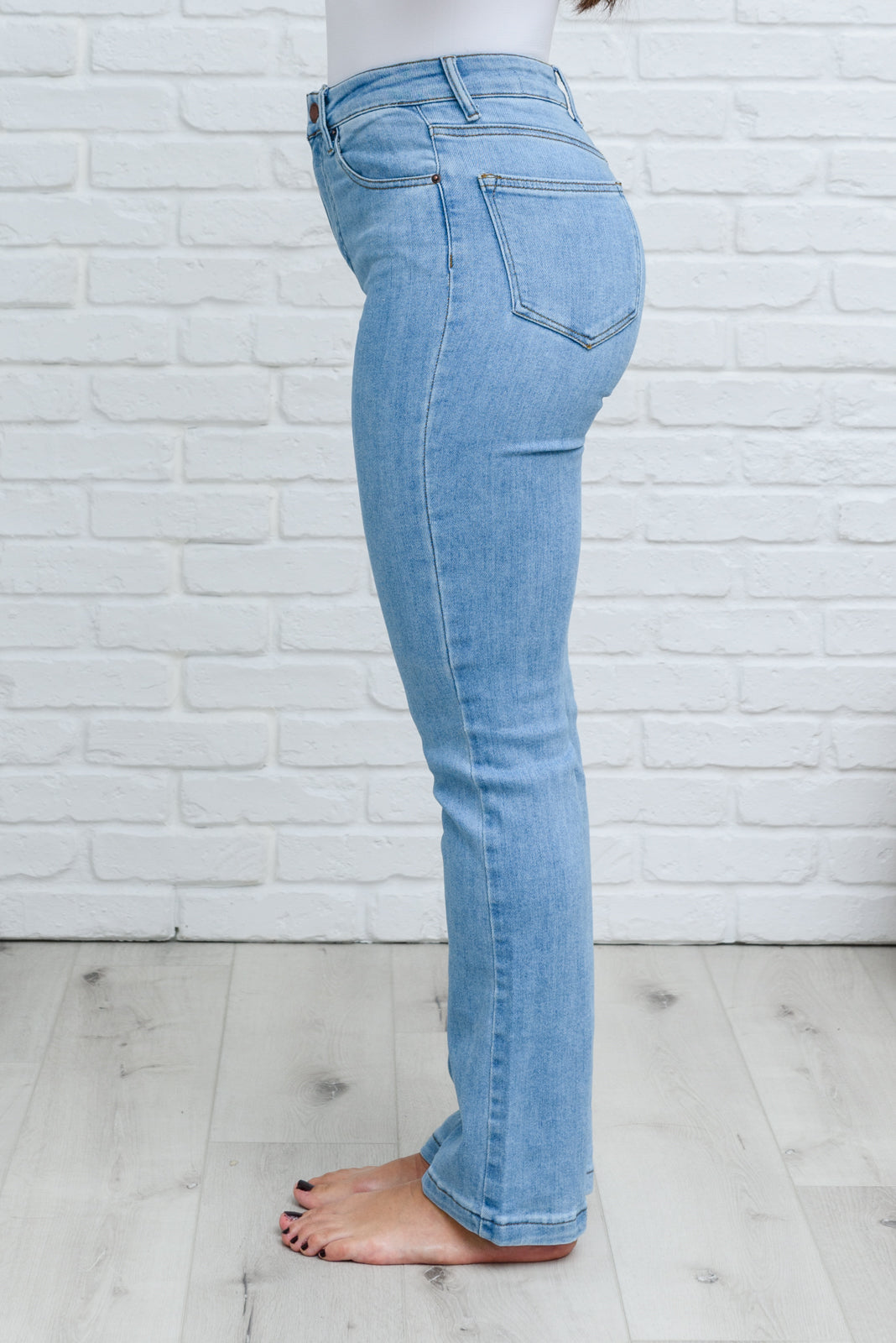 Rylee 90s High Rise Straight Leg Jeans (3/26)