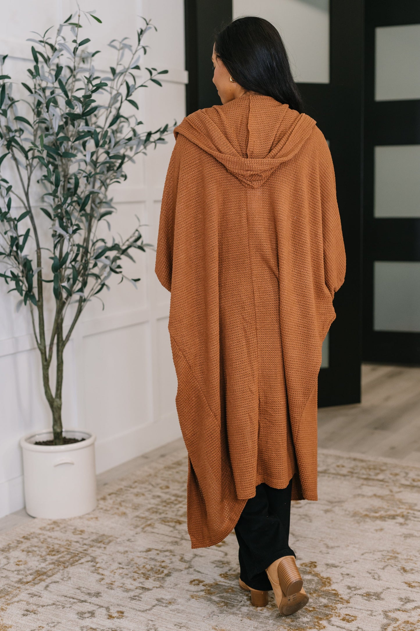 Pamper Travel Hooded Cardigan in Chestnut