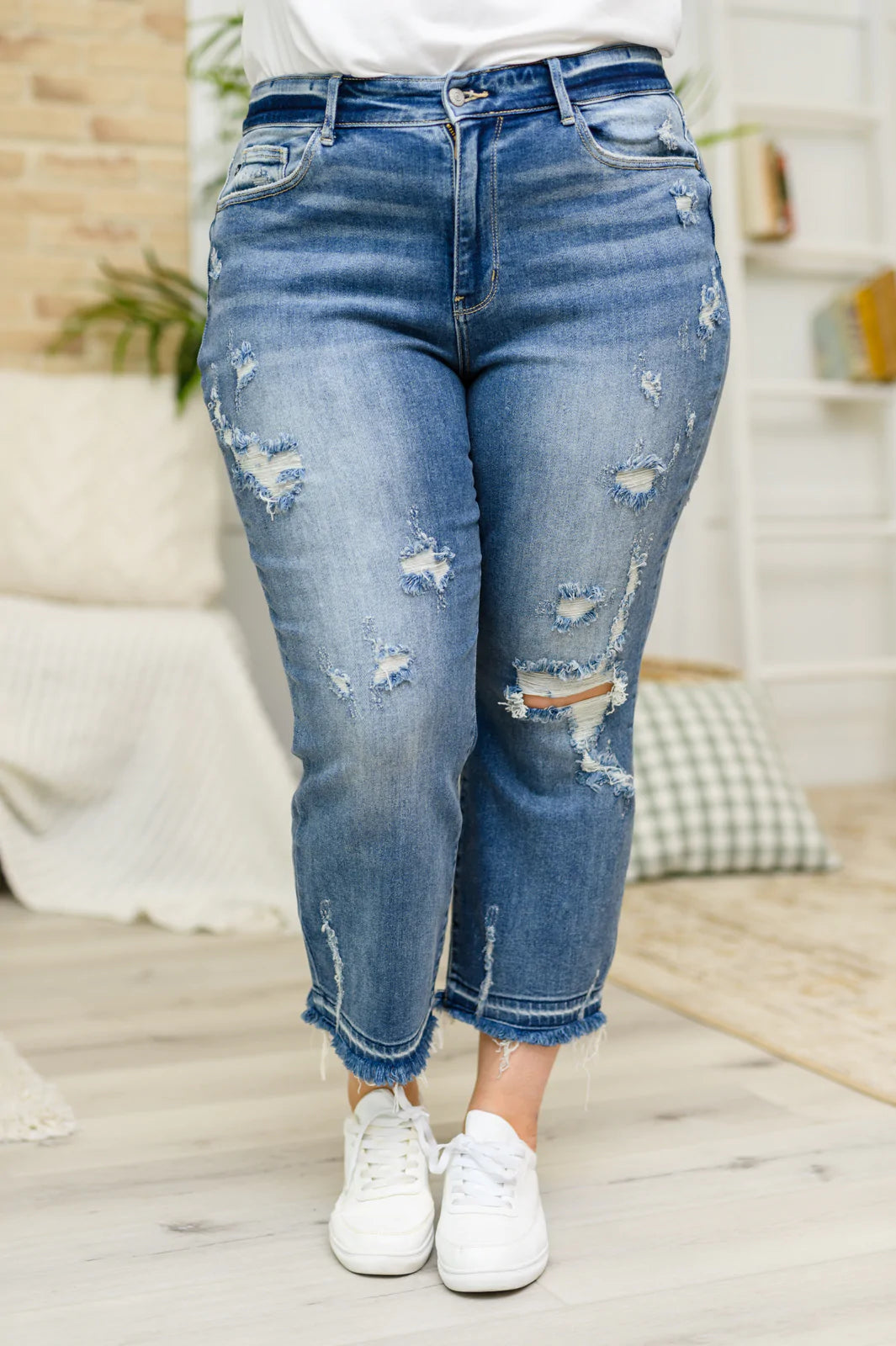 Harley Distressed Ankle Hem Jeans (22,24)